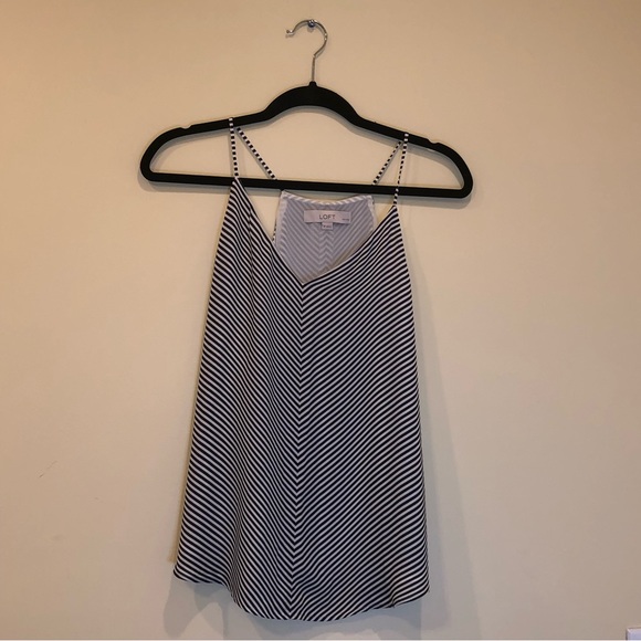 LOFT | Black and White Zig Zag Pattern Blouse - Picture 1 of 4